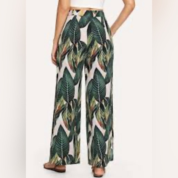 Women’s High Rise Wide Leg Tropical Palm Leaf Palazzo Pants Large NWOT - Picture 1 of 9
